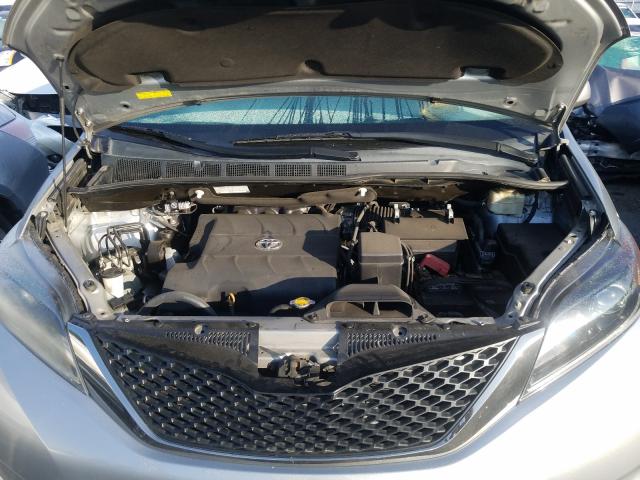 2016 TOYOTA SIENNA SE 5TDXK3DC3GS709155