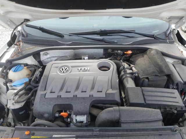 2013 VOLKSWAGEN PASSAT SE 1VWBN7A38DC044034