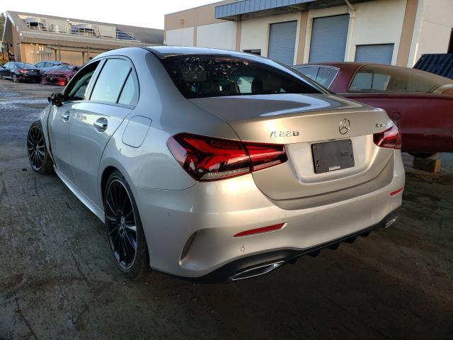 2019 MERCEDES-BENZ A 220 4MAT - WDD3G4FB5KW000526