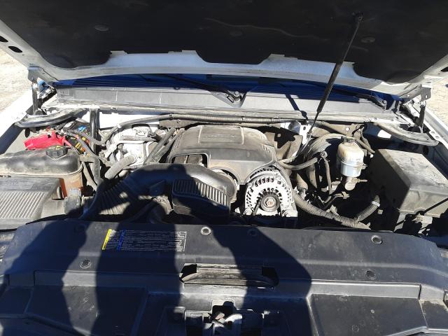 2011 CHEVROLET SUBURBAN C 1GNSCJE09BR230947