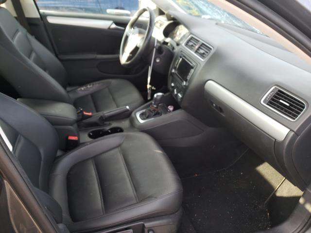 2013 VOLKSWAGEN JETTA SE - 3VWDP7AJ9DM364821