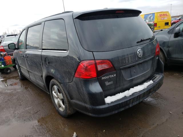 2011 VOLKSWAGEN ROUTAN SEL 2V4RW5DG3BR643144