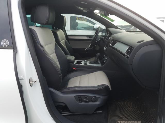 2017 VOLKSWAGEN TOUAREG WO WVGRF7BP8HD005293