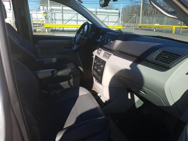 2011 VOLKSWAGEN ROUTAN SE 2V4RW3DG2BR695613