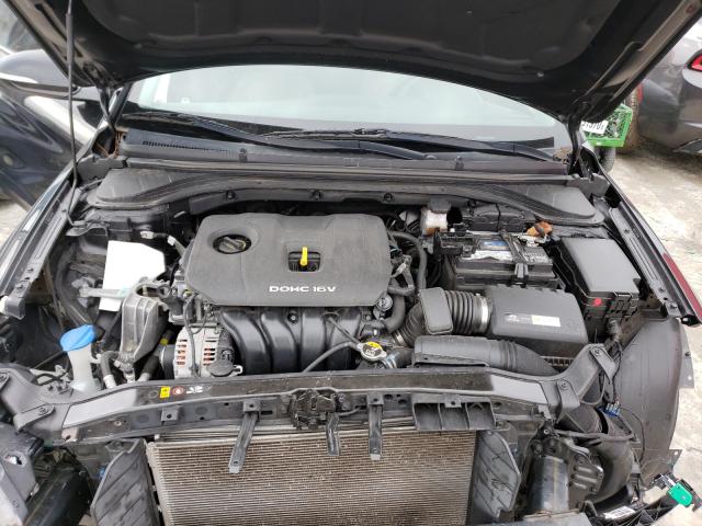 2017 HYUNDAI ELANTRA 5NPD84LF1HH020466