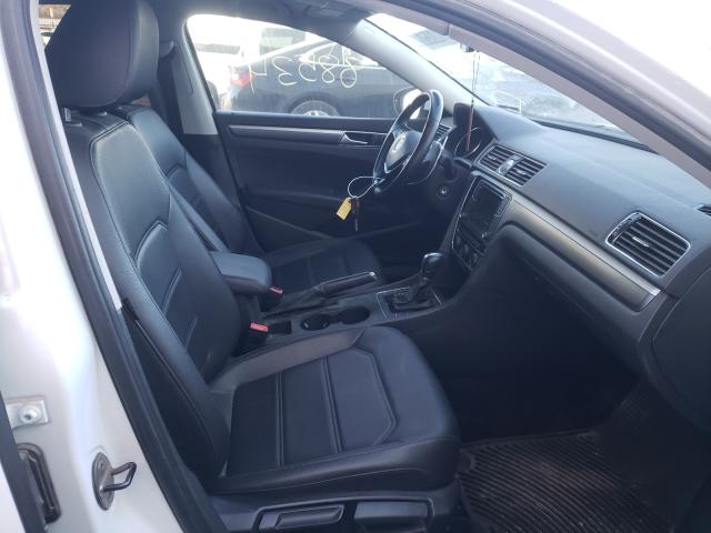 2016 VOLKSWAGEN PASSAT 1VWAT7A3XGC048141