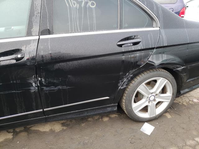 2010 MERCEDES-BENZ C 300 - WDDGF5EB4AR100710