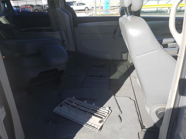 2011 VOLKSWAGEN ROUTAN SE 2V4RW3DG2BR695613