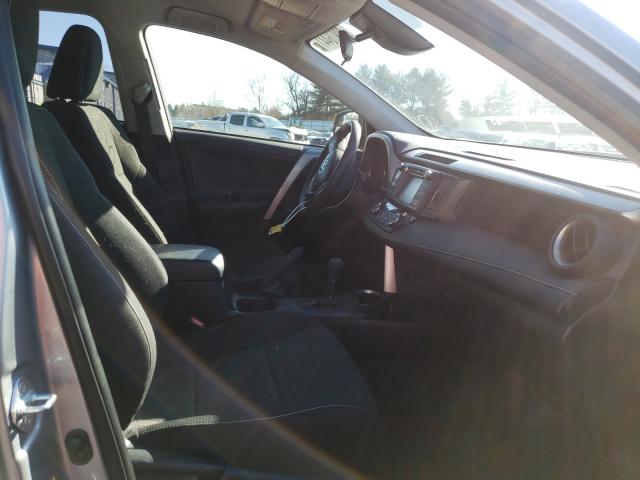 2018 TOYOTA RAV4 HV LE JTMRJREV4JD235802