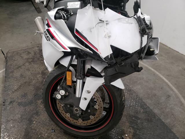2018 YAMAHA YZFR6 C JYARJ28Y2JA001801