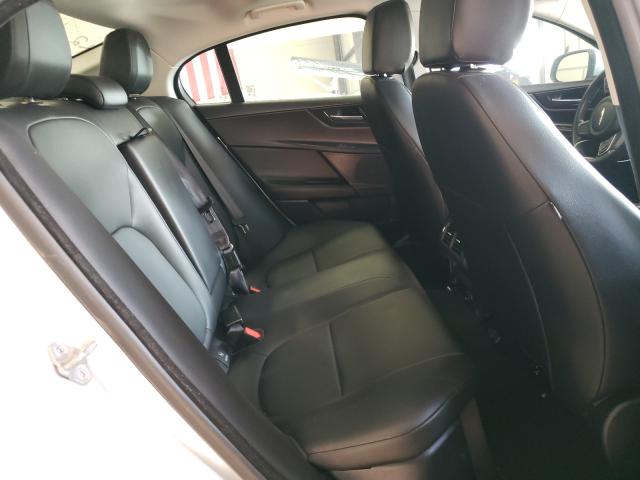 2017 JAGUAR XE SAJAR4BG0HA961393