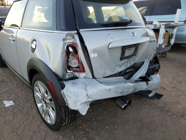 2010 MINI COOPER WMWMF7C57ATW88849