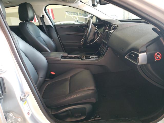 2017 JAGUAR XE SAJAR4BG0HA961393