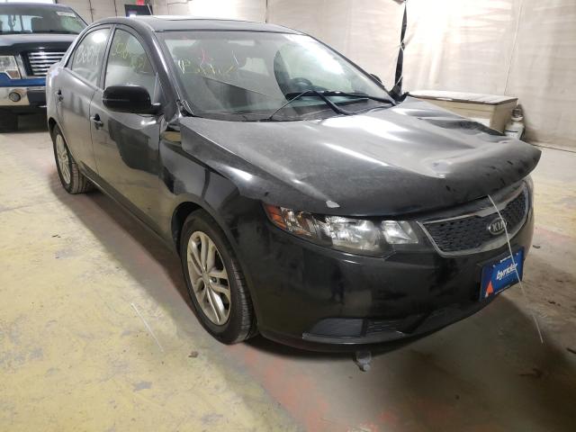 KNAFU4A29C5637320 KIA FORTE Photo 1