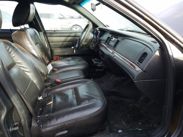 2011 FORD CROWN VICT 2FABP7AV6BX125005