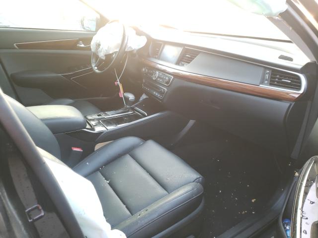 2018 KIA CADENZA LU KNALC4J12J5101710