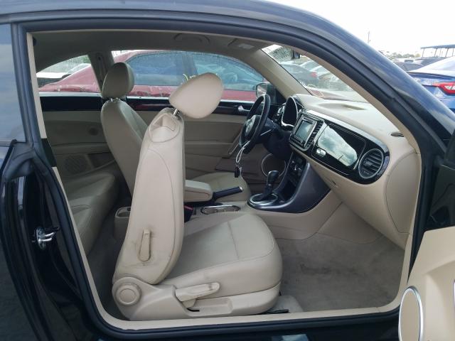 2017 VOLKSWAGEN BEETLE SE 3VWJ17AT7HM610437