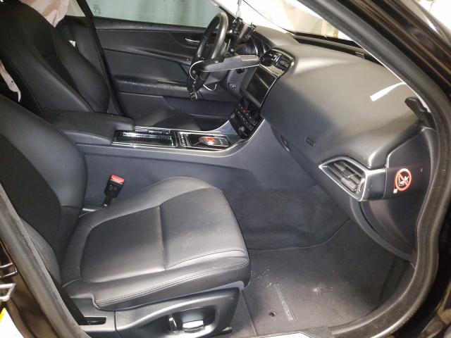 2019 JAGUAR XE SAJAR4FX2KCP48144