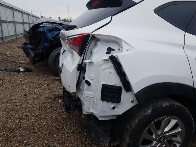 2017 HYUNDAI TUCSON SE KM8J33A44HU316502