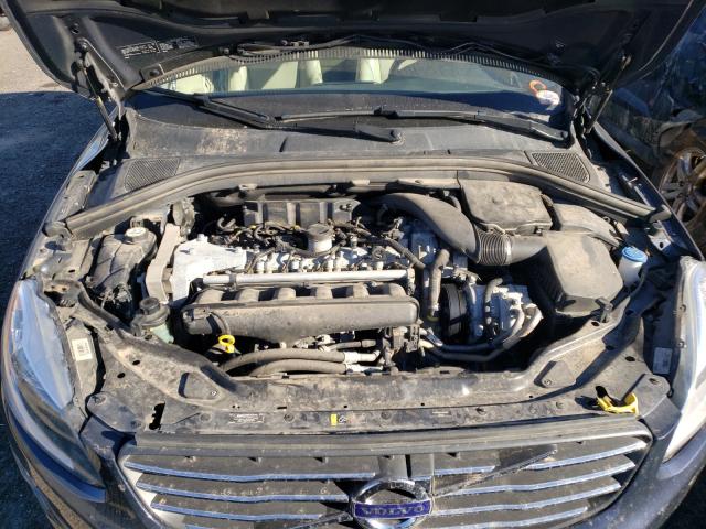 2015 VOLVO XC60 T6 PR YV4902RK0F2653641