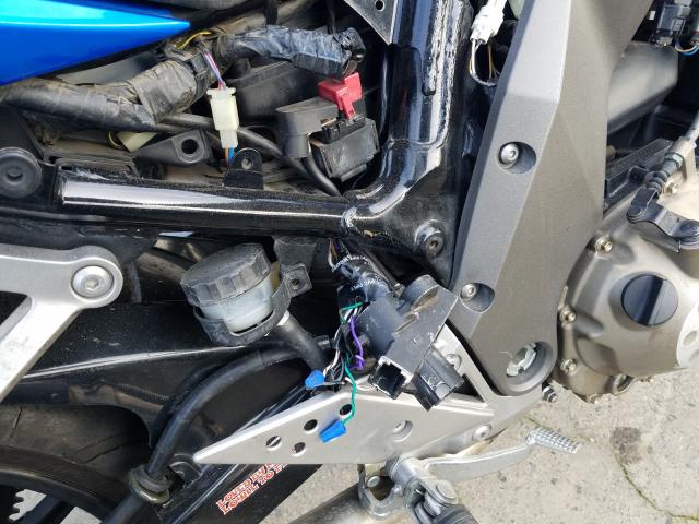 2005 KAWASAKI ZR750 K1 - JKAZRDK185A001130