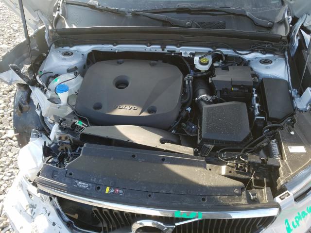 2020 VOLVO XC40 T5 MO YV4162UK1L2315017