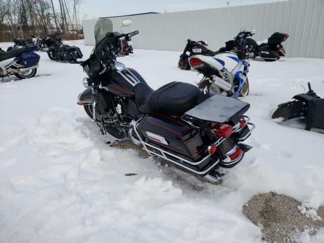 2011 HARLEY-DAVIDSON FLHTCU 1HD1FC41XBB650449