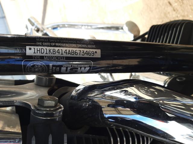 2010 HARLEY-DAVIDSON FLHX 1HD1KB414AB673469