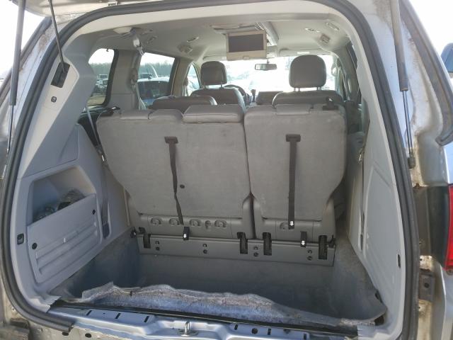 2011 VOLKSWAGEN ROUTAN SE 2V4RW3DG0BR772642