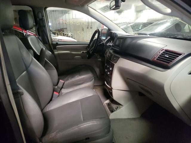 2011 VOLKSWAGEN ROUTAN SE 2V4RW3DG8BR625825