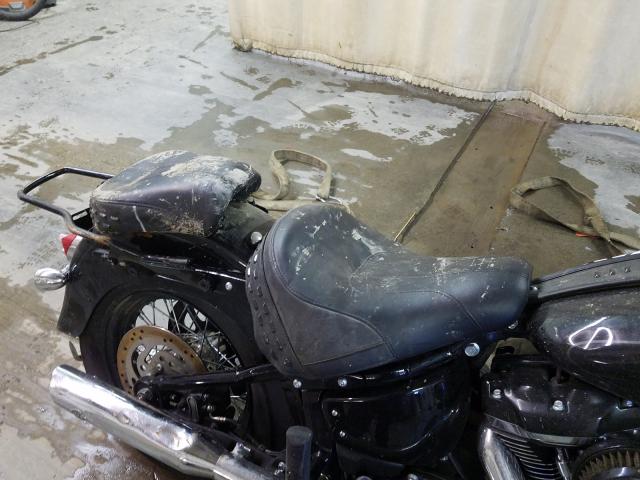 2019 HARLEY-DAVIDSON FLHCS 1HD1YBK28KB046088