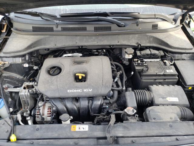 2018 HYUNDAI KONA SEL KM8K2CAA9JU111857
