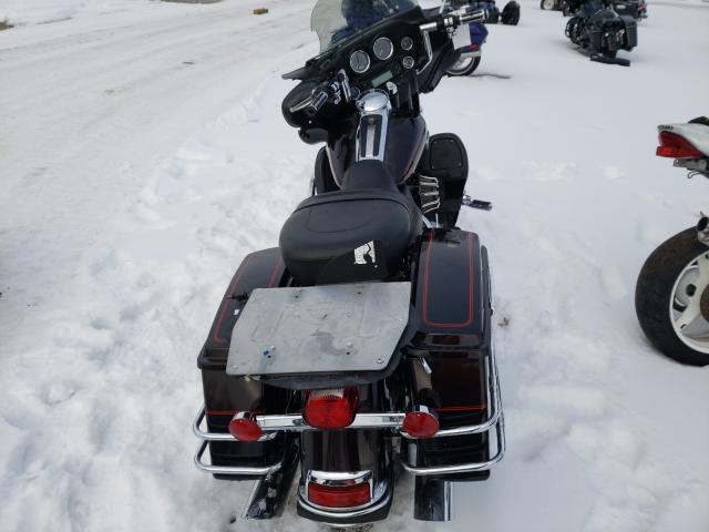 2011 HARLEY-DAVIDSON FLHTCU 1HD1FC41XBB650449