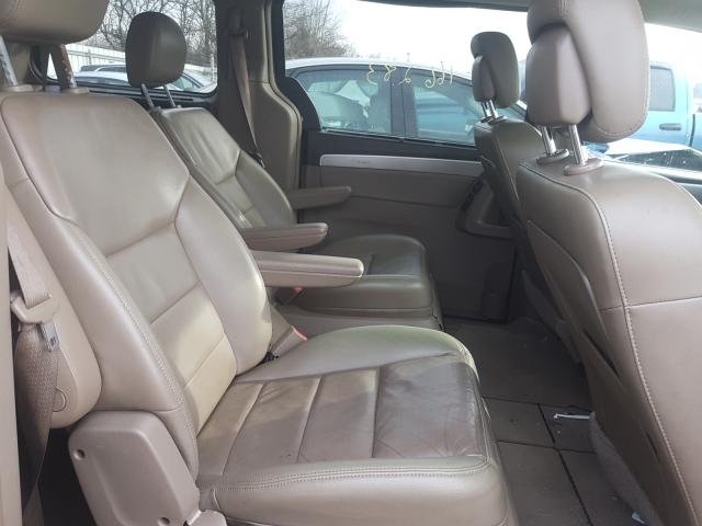 2011 VOLKSWAGEN ROUTAN SEL 2V4RW5DG4BR669963