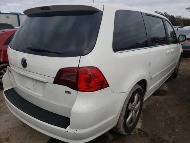 2010 VOLKSWAGEN ROUTAN SE 2V4RW3D18AR295520