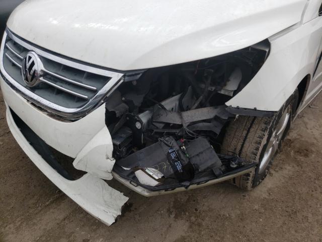 2010 VOLKSWAGEN ROUTAN SE 2V4RW3D18AR295520