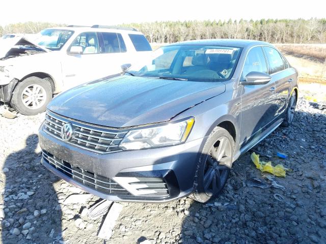 2017 VOLKSWAGEN PASSAT R-L 1VWDT7A33HC031258