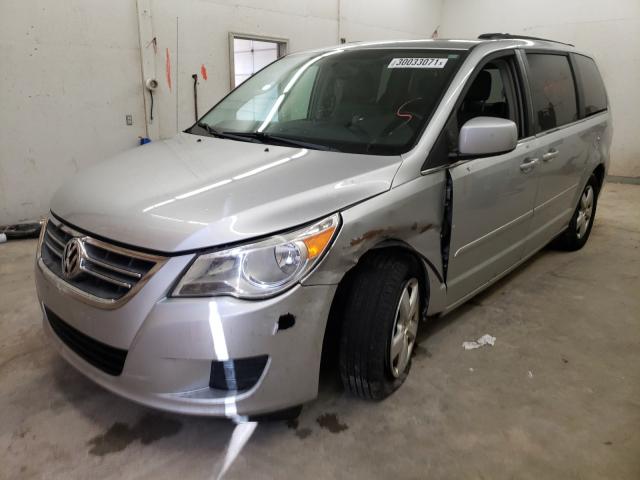 2011 VOLKSWAGEN ROUTAN SE 2V4RW3DG2BR695224