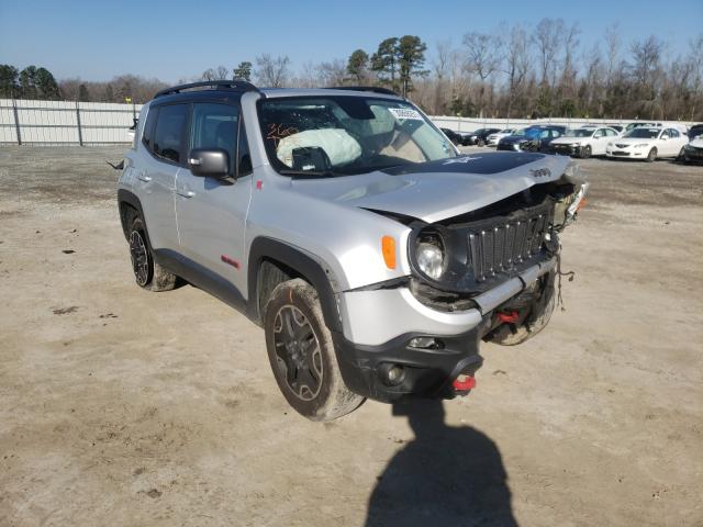 Lots with Bids for sale at auction: 2017 Jeep Renegade T