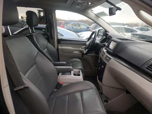 2011 VOLKSWAGEN ROUTAN SEL 2V4RW5DG3BR806097