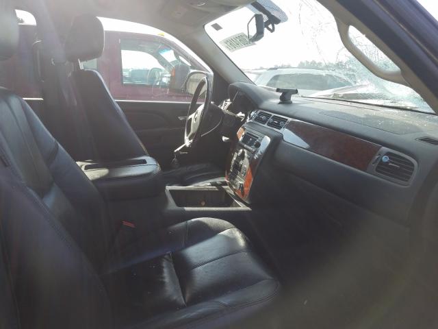 2011 CHEVROLET SUBURBAN C 1GNSCJE09BR277010