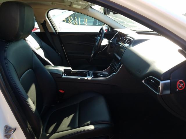 2019 JAGUAR XE SAJAS4FX8KCP52414