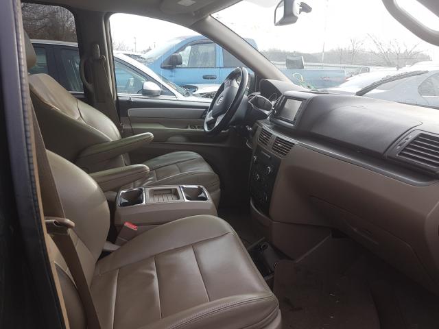2011 VOLKSWAGEN ROUTAN SEL 2V4RW5DG4BR669963
