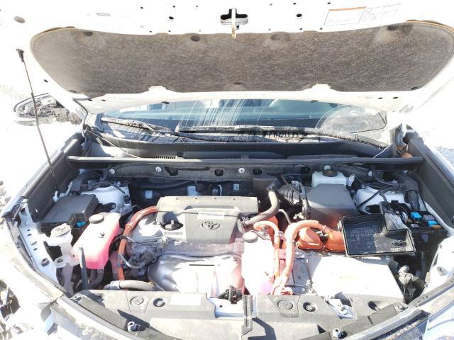 2016 TOYOTA RAV4 HV XL JTMRJREV9GD039251