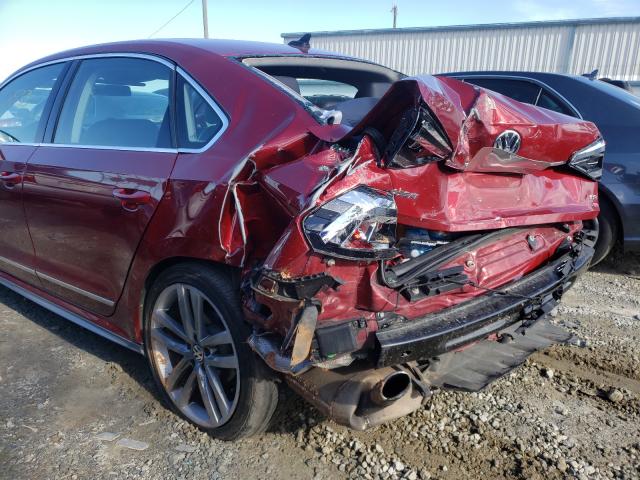 2017 VOLKSWAGEN PASSAT R-L 1VWDT7A39HC046878