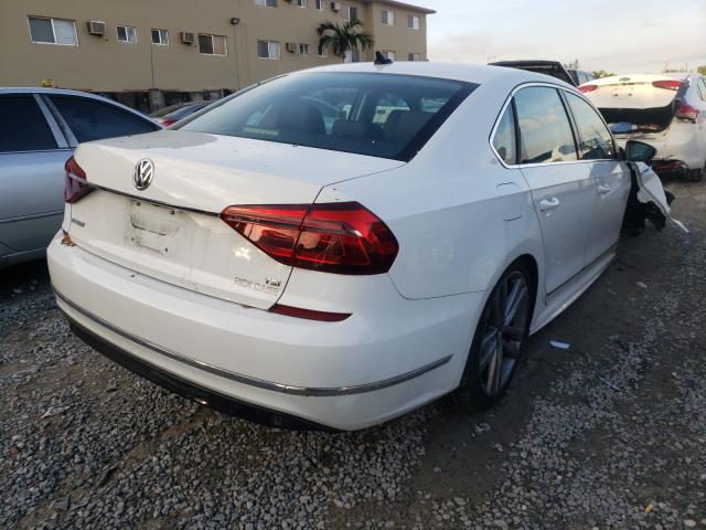 2017 VOLKSWAGEN PASSAT R-L 1VWDT7A38HC083775