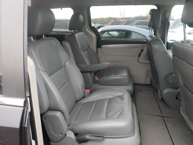 2011 VOLKSWAGEN ROUTAN SEL 2V4RW5DG3BR806097