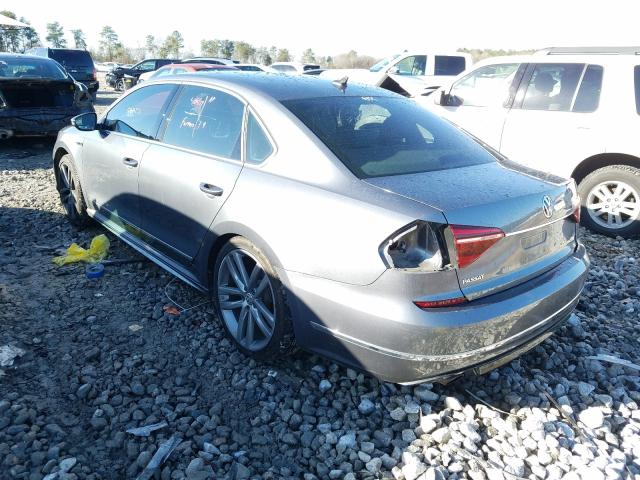 2017 VOLKSWAGEN PASSAT R-L 1VWDT7A33HC031258