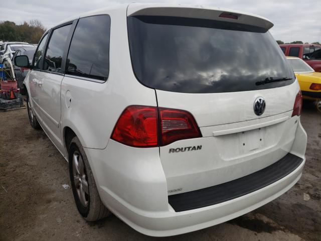 2010 VOLKSWAGEN ROUTAN SE 2V4RW3D18AR295520