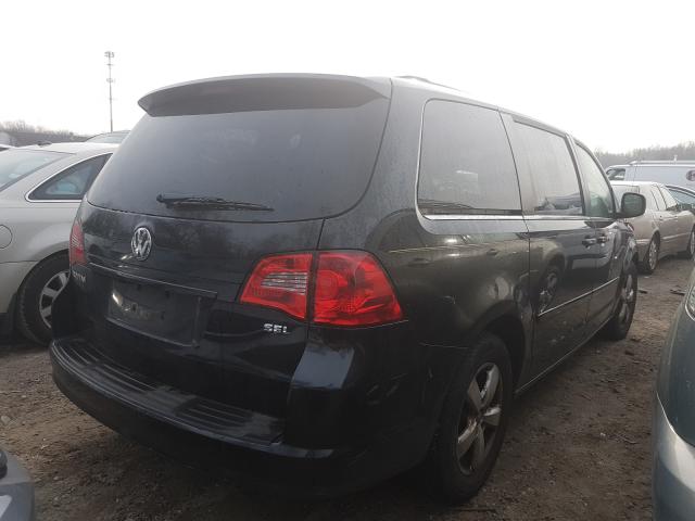 2011 VOLKSWAGEN ROUTAN SEL 2V4RW5DG4BR669963